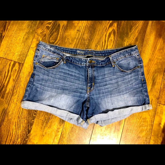 Mossimo Supply Co. Pants - Plus Size Mossimo Denim Shorts